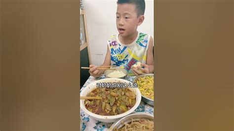 父母在孩子麵前做愛|當女兒撞見我們做愛